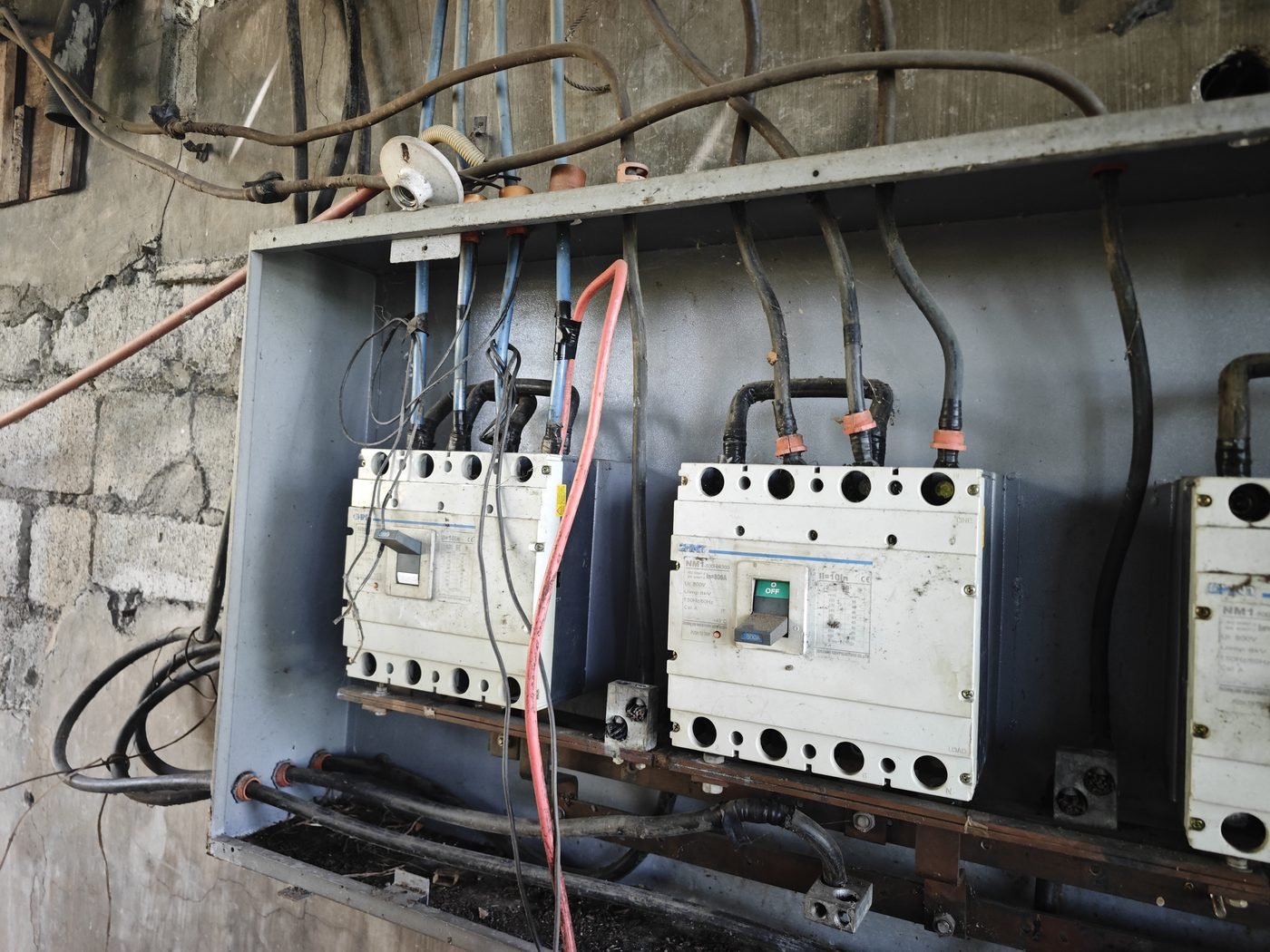 Electrical panel wiring of the solar system for wastewater plant in Sudan
